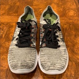 Nike Free Run Flyknit Wolf Grey